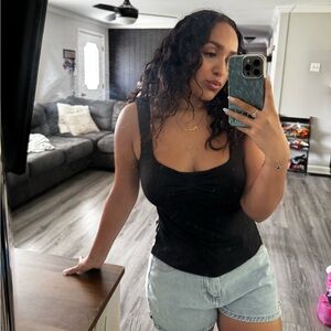 Meet your Posher, Mariana